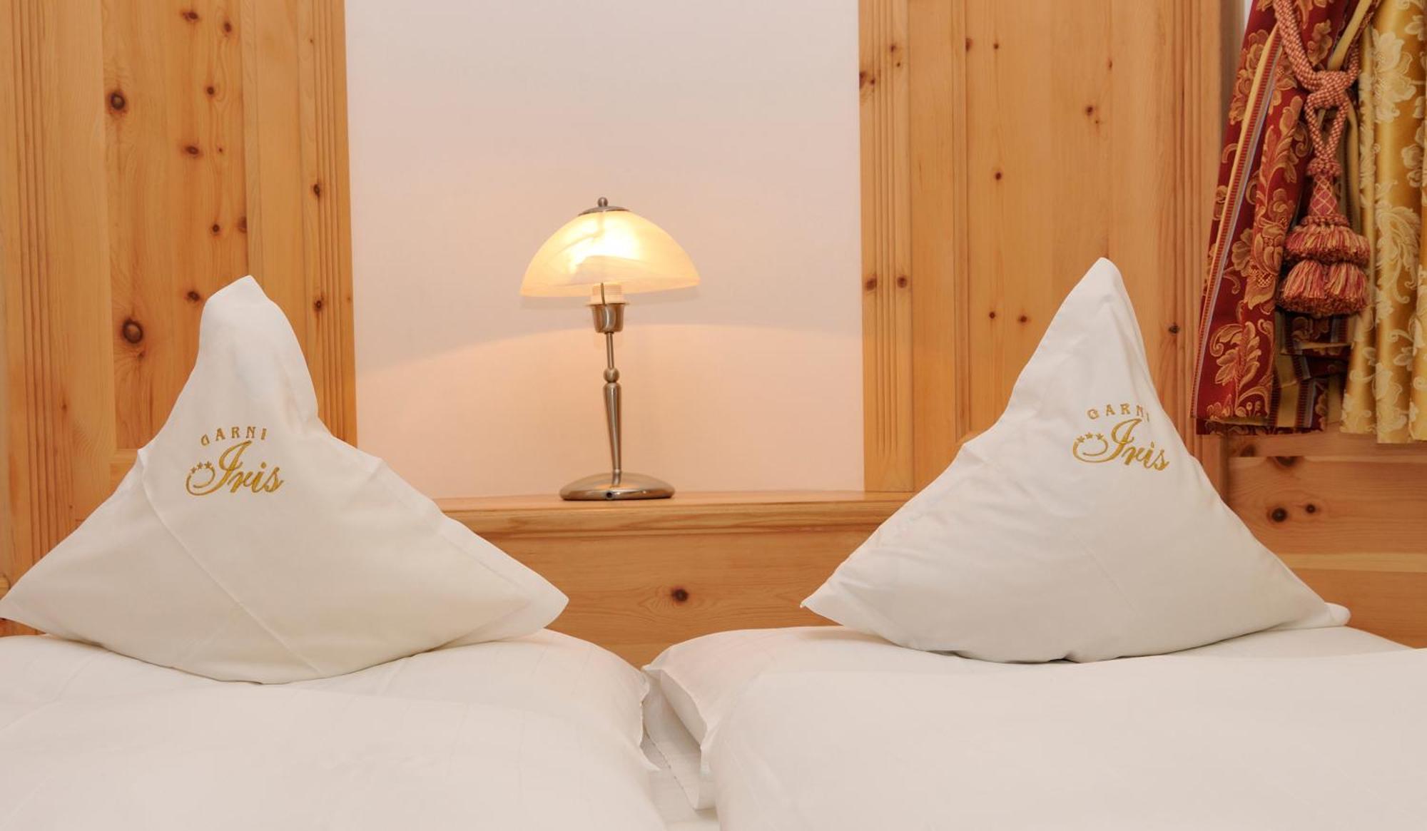 Garni Hotel Iris 塞尔瓦迪加尔代纳山谷 外观 照片