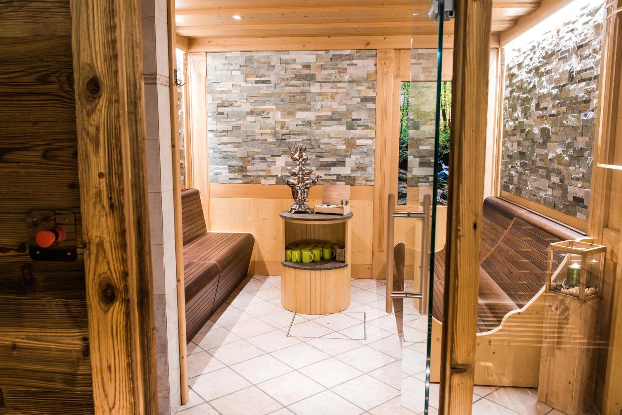 Garni Hotel Iris 塞尔瓦迪加尔代纳山谷 外观 照片