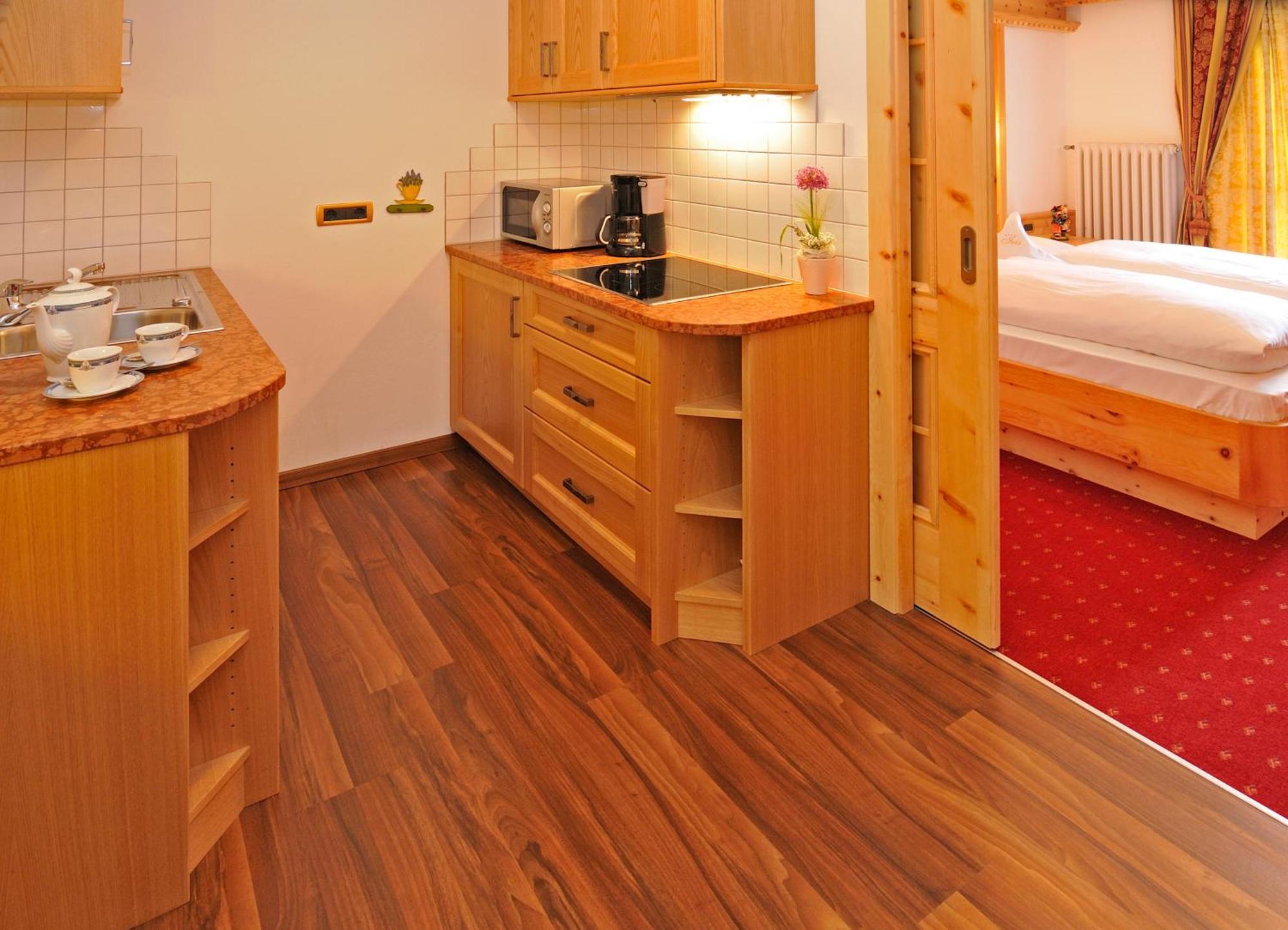 Garni Hotel Iris 塞尔瓦迪加尔代纳山谷 外观 照片